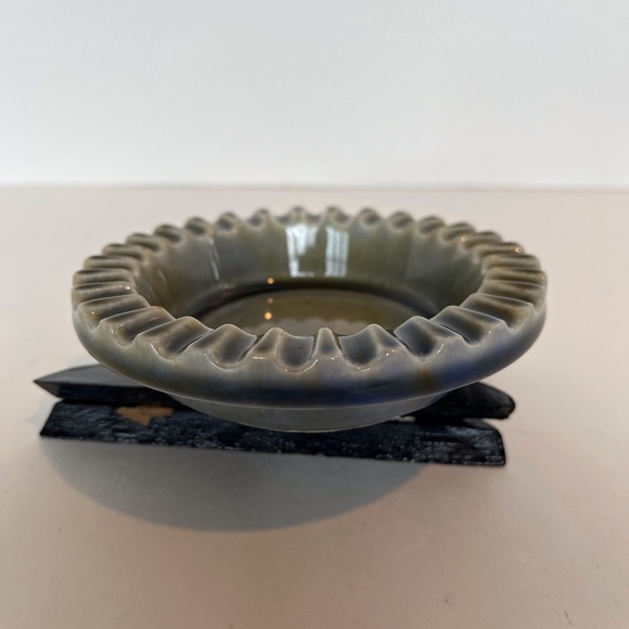 Vintage Wade Irish Porcelain Ashtray - Picture 3 of 6